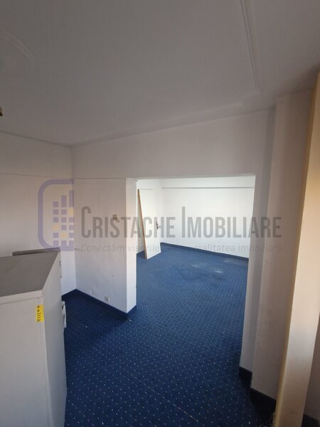 Tineretului, Spatiu comercial- birou.  2 camere decomandat, 67 mp.