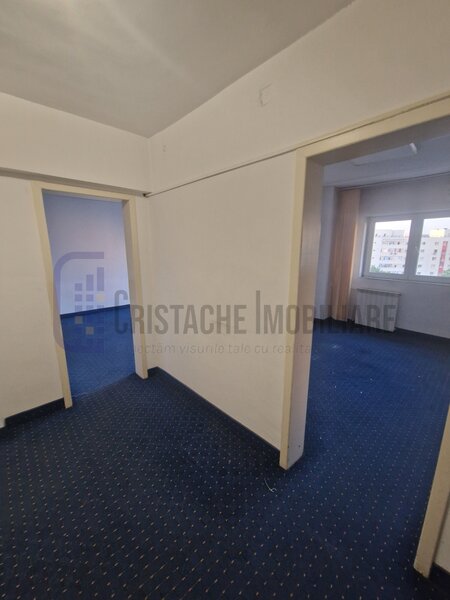 Tineretului, Spatiu comercial- birou.  2 camere decomandat, 67 mp.