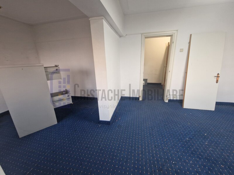 Tineretului, Spatiu comercial- birou.  2 camere decomandat, 67 mp.